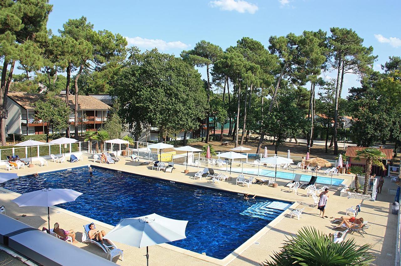 Azureva Ronce Les Bains Hotel Exterior photo