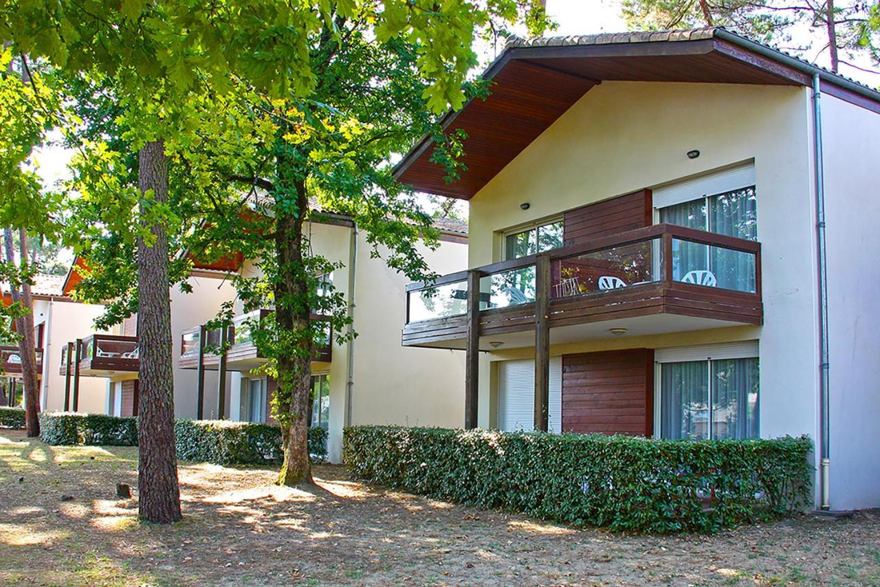 Azureva Ronce Les Bains Hotel Exterior photo