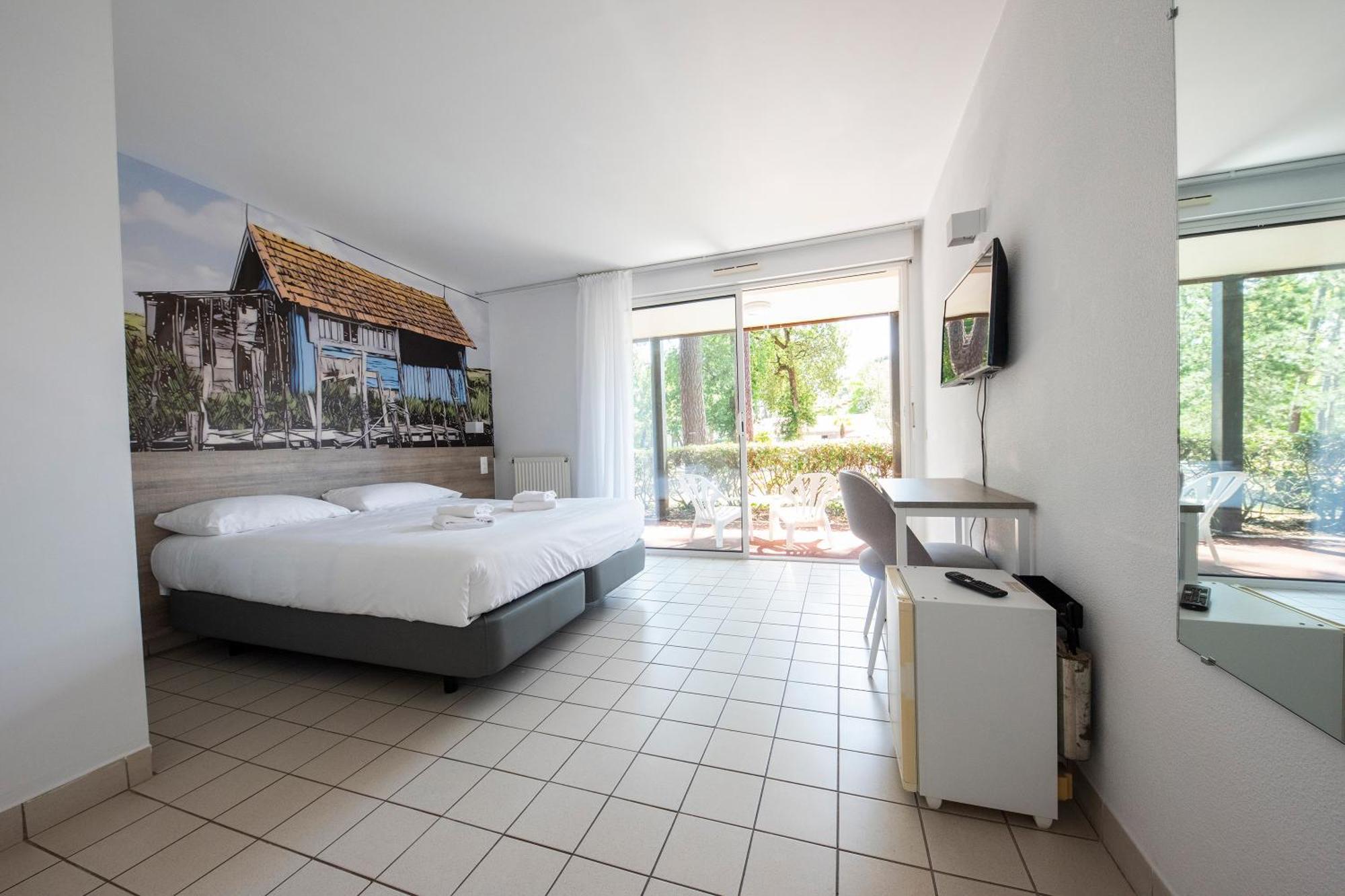 Azureva Ronce Les Bains Hotel Exterior photo