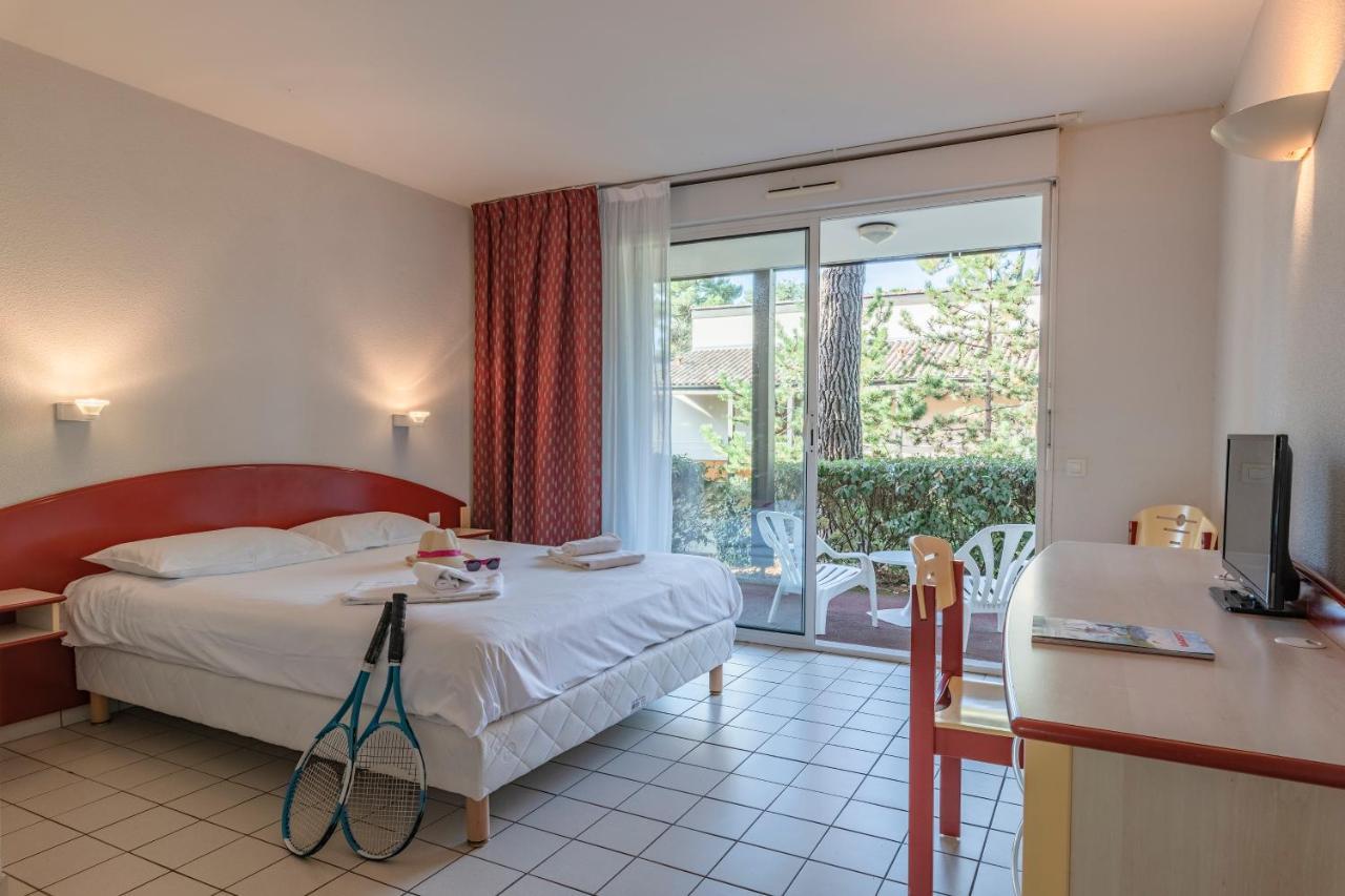 Azureva Ronce Les Bains Hotel Exterior photo